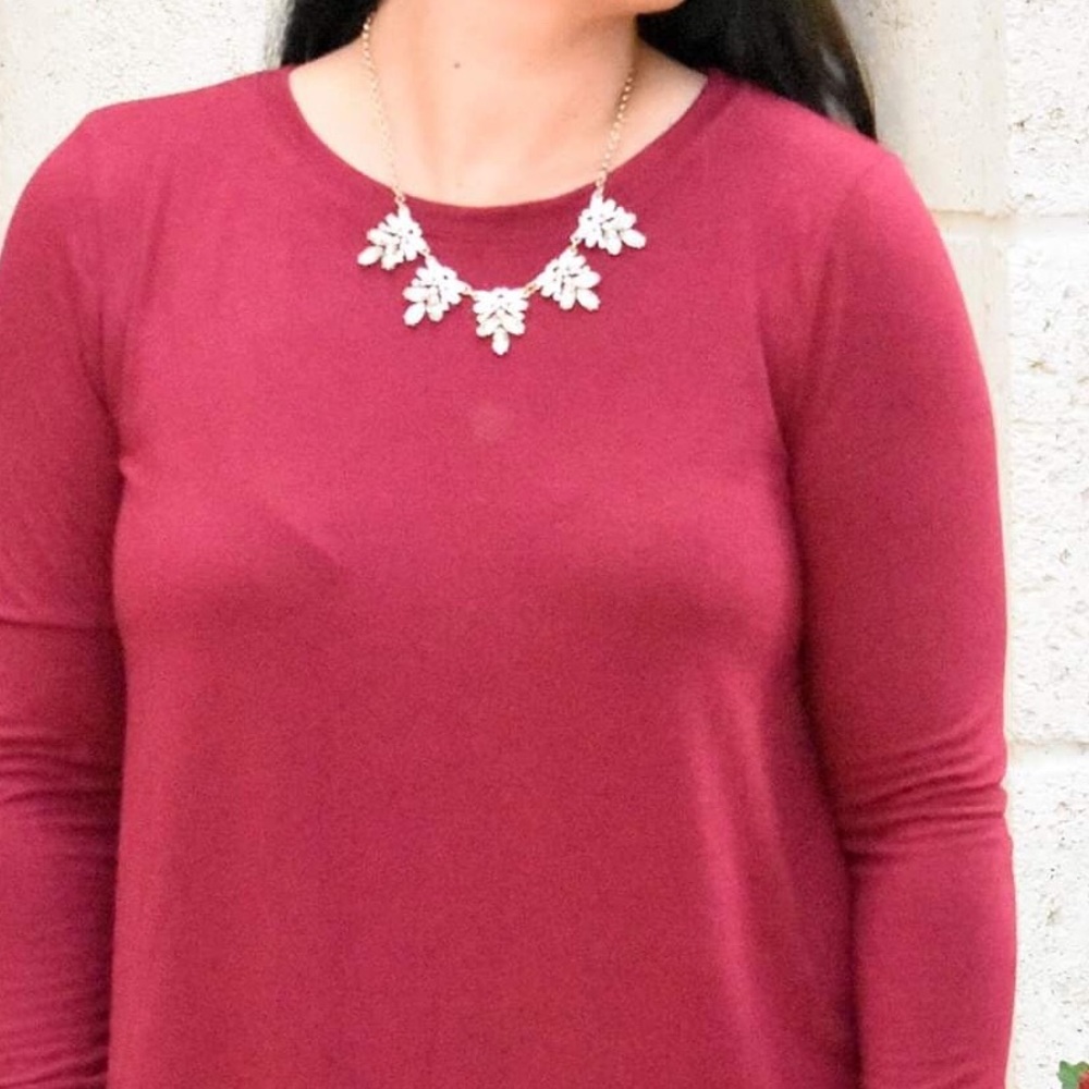 Rhinestone Statement Necklace - Picture 3 of 3
